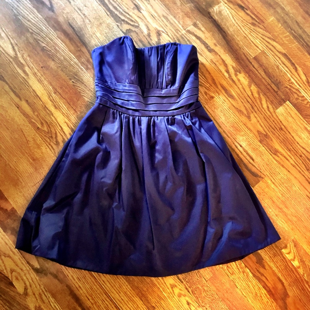 Women’s short strapless dress with POCKETS!